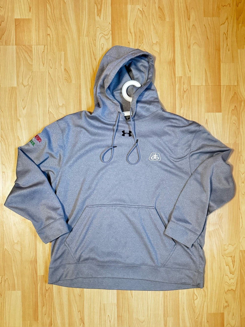 Under Armour Men's Gray Pullover Hoodie with Subtle Logo